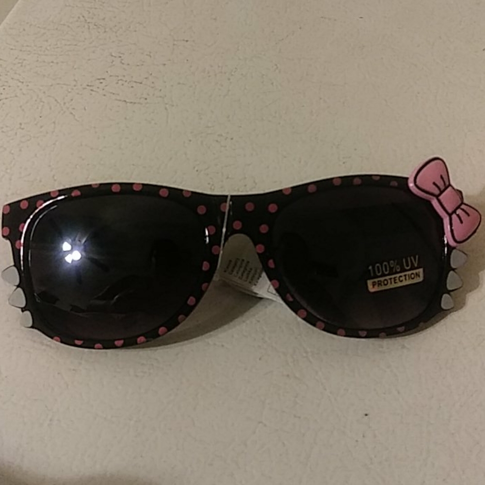 Sunglasses - Picture 5 of 6